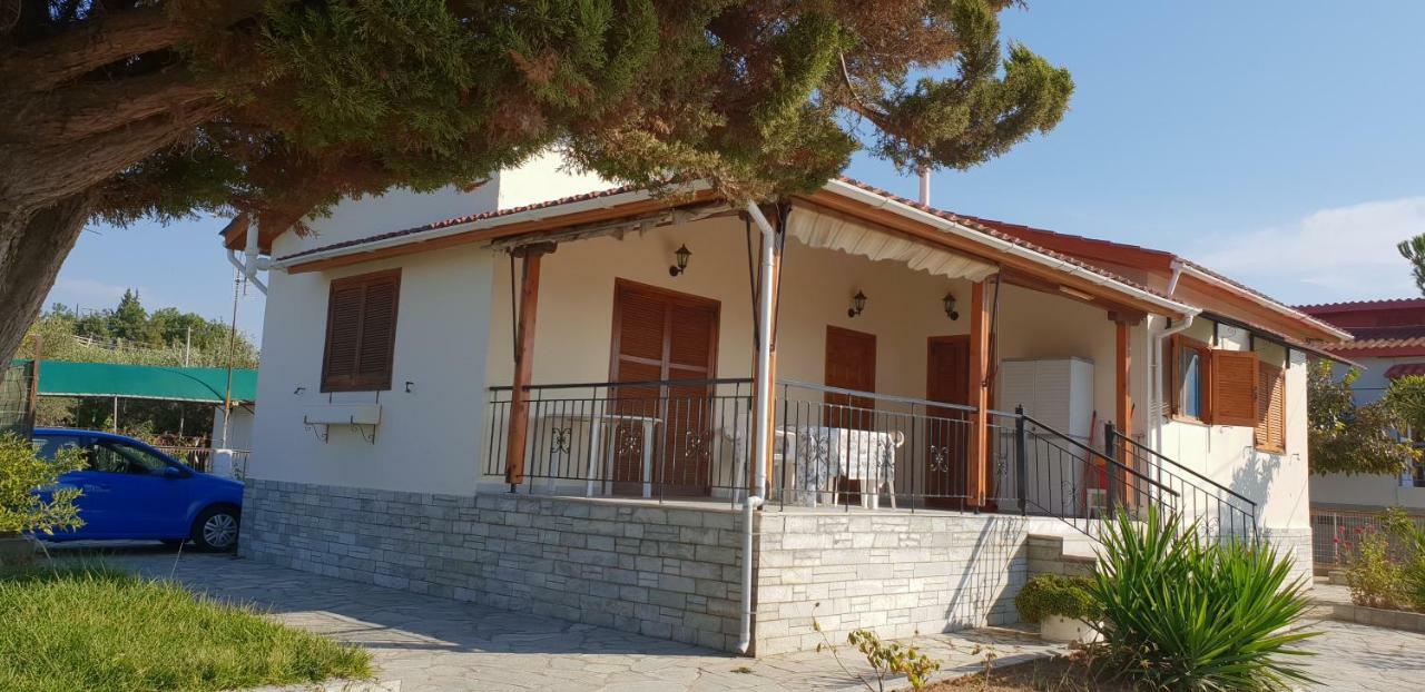 Halkidiki Seafront Beach House Nea Kallikrateia Экстерьер фото